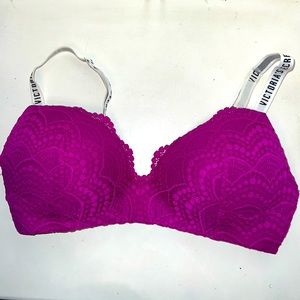 Victoria’s Secret t-shirt Bra size 34 C